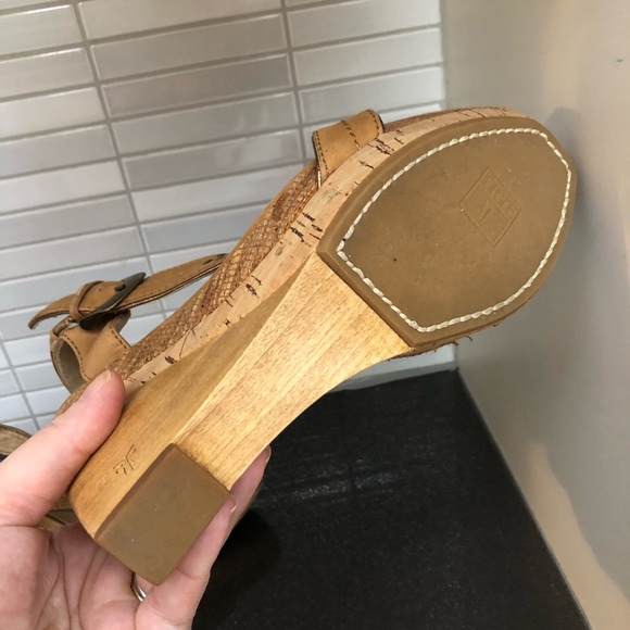 Frye Bridget Ornament women’s leather wedges - Picture 9 of 10